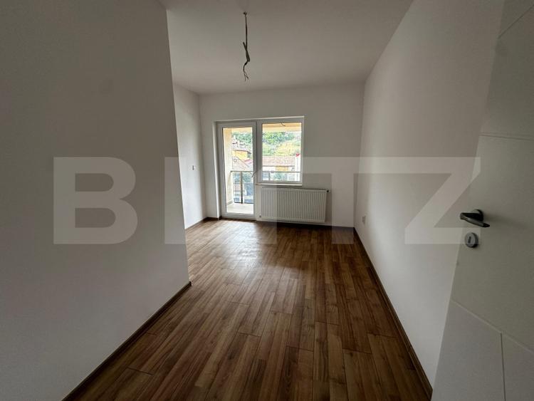 Duplex, curte 300 mp, strada Viitor