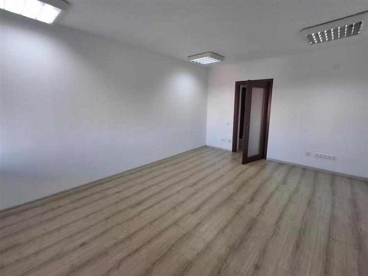 Spatiu birouri 90mp zona Parcul Sub Arini