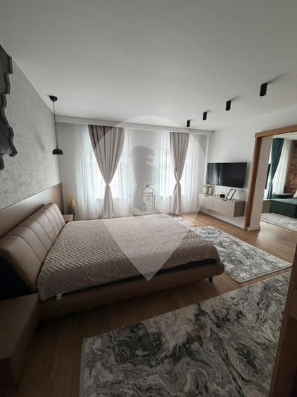 Casa 4 camere renovata complet - 160 mp- Centru istoric Brasov - loc de parcare