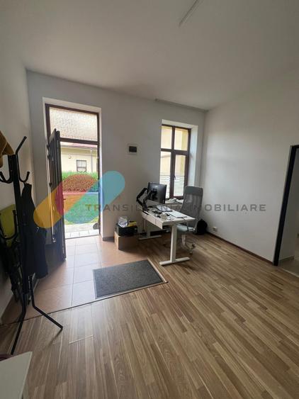Spatiu birou 35mp cu parcare in curte