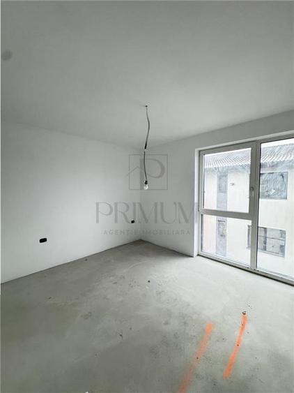 GIROC | 4 CAM | 2 BAI | 2xPARCARE | PREMIUM | | 2 NIVELE | INCALZIRE PARDOSEALA