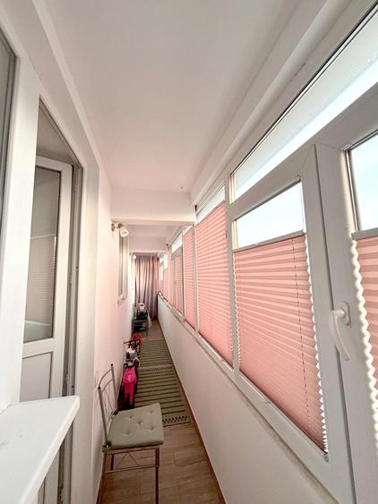 Vanzare apartament cochet cu 3 camere, renovat total, Drumul Taberei