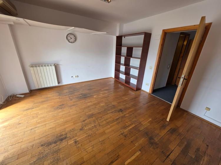 Duplex pe B-ul Unirii, rond Alba Iulia, bloc stradal, vedere mixta