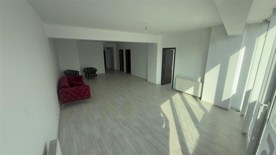 3 Camere l Central l 100 MP l Str.Traian l Parcare