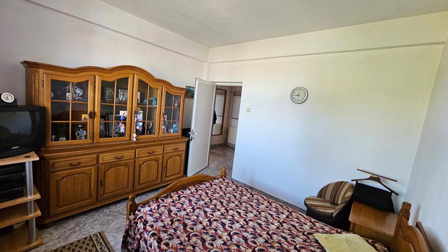 GH.DOJA - Piata Mihai Viteazul - spatiu birouri - D+P+1E+M - 230000 euro
