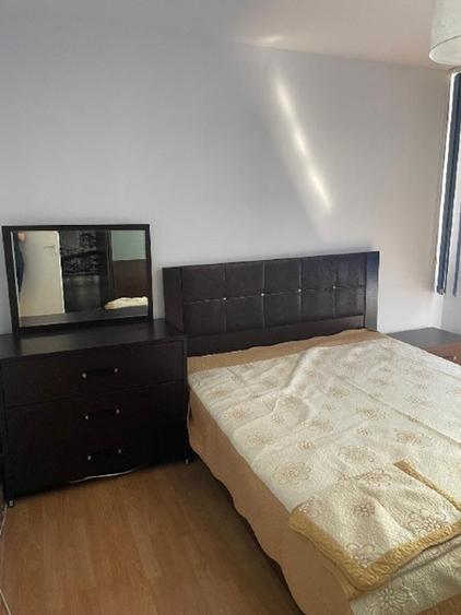 Inchiriez apartament