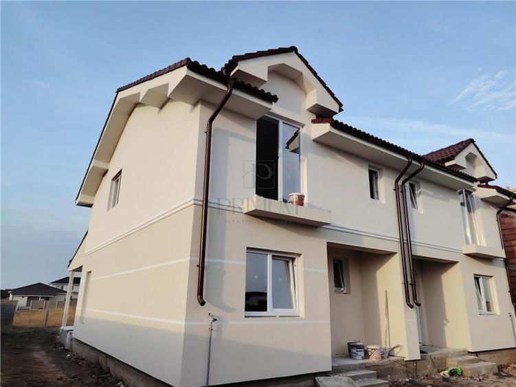 DUPLEX 4 CAMERE - DORMITOR LA PARTER - BUCATARIE INCHISA