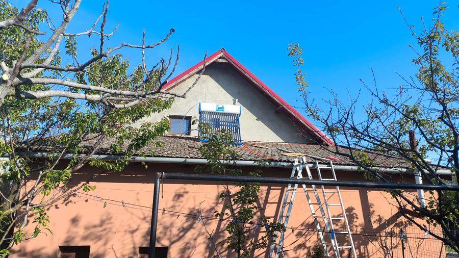 PENSIUNE SAU CASA DE LOCUIT LA CENAD
