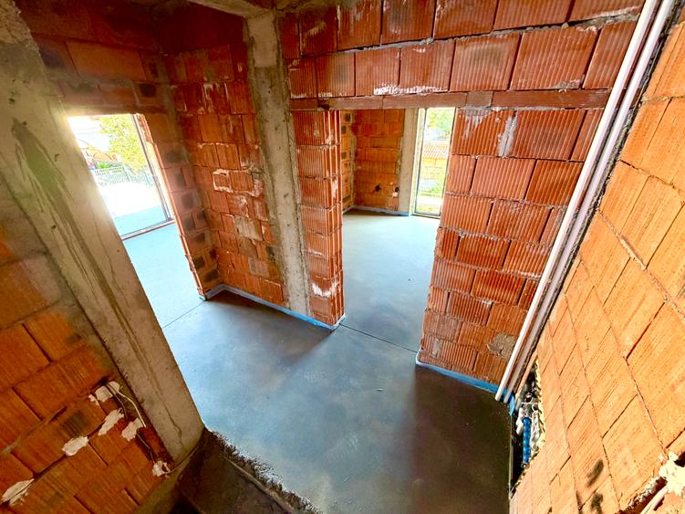 Casa deosebita situata stradal la 350m fata de Sos. Oltenitei