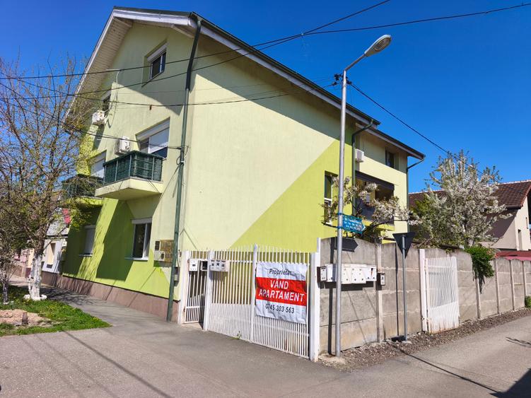 Vand 3 camere in Giroc- Trandafirilor 115000 euro
