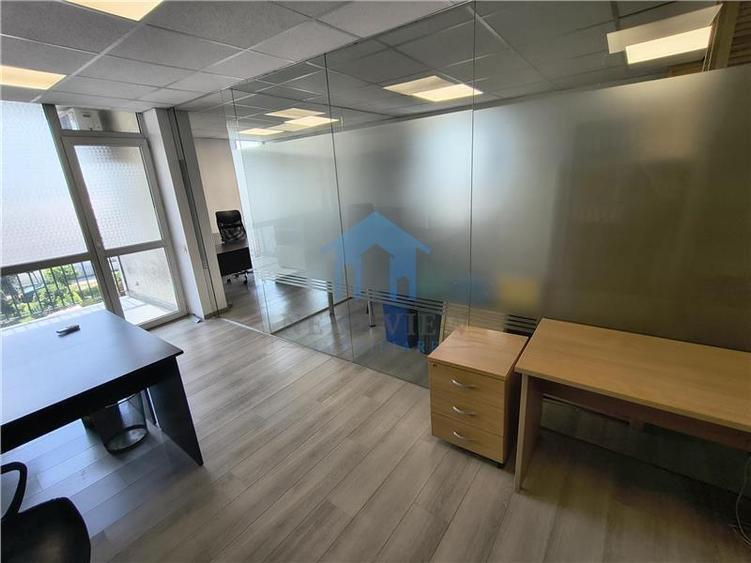 Spatiu comercial, Central