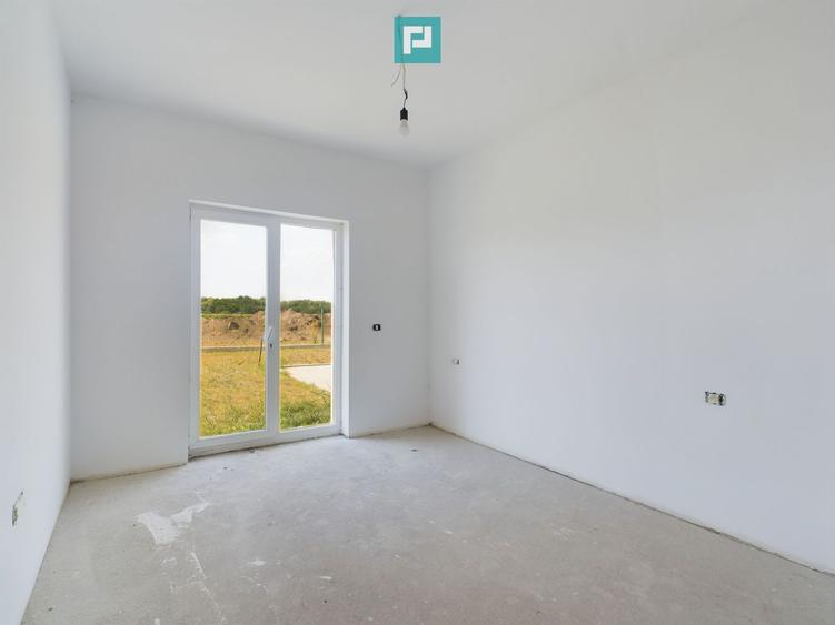 Apartament 3 camere, grădină proprie, Torontalului