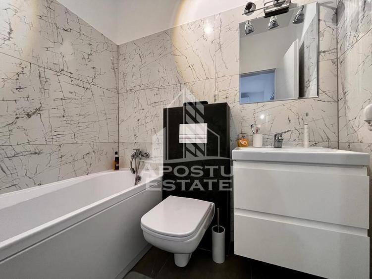 Triplex de lux cu 3 camere si 3 bai, de inchiriat,zona Giroc