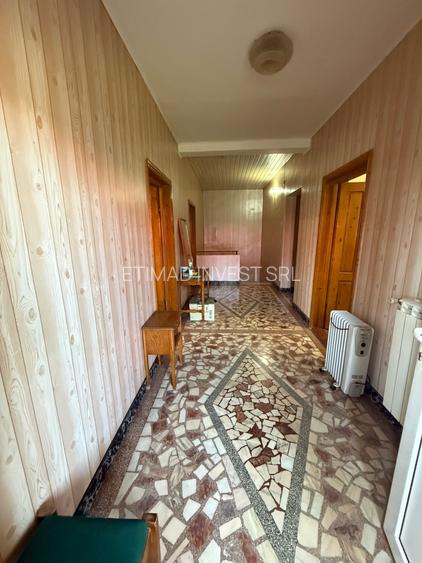 Vila P+1/ Garaj / Acces la 2 strazi / 630 mp - 18