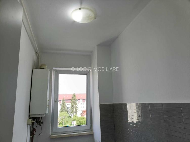 Apartament 2 camere liber la vanzare zona Florilor - 5