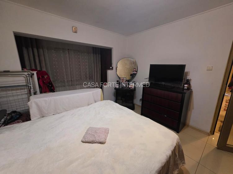 Apartament 3 camere decomandat Piata Brotacei - 137000 euro - 5