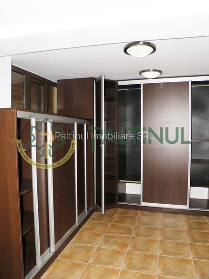 Vilă ultramoderna în zona Centrala - 25