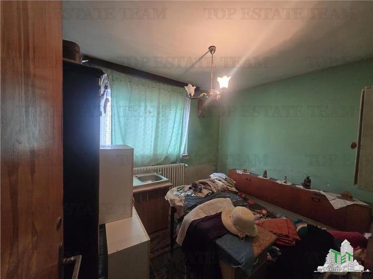 Apartament 3 camere renovabil in cartier Drumul Taberei zona Favorit, sector 6 B