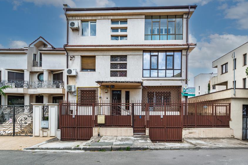 Vilă tip bloc 12 camere, 2 garaje 2 boxe  zona Tomis 1  Flămânda - 4