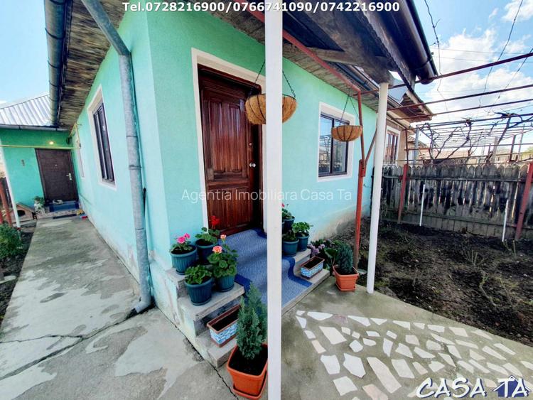 Casa+Teren aferent si Anexe, Str. Petresti - 2