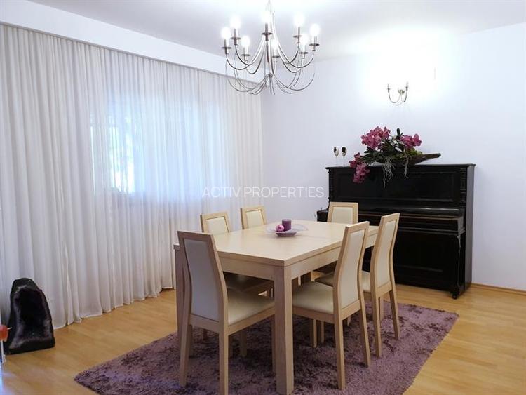 Ansamblu Azur,P+1,an 2004,teren 375mp,3 dormitoare,living 40mp,2 bai,su150,garaj - 9