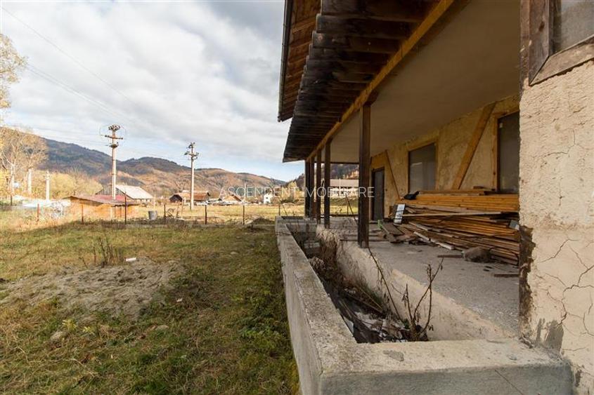 FILM! Constructie rustica tip Casa Verde, cu parau si panorama impresionanta, Mo - 22