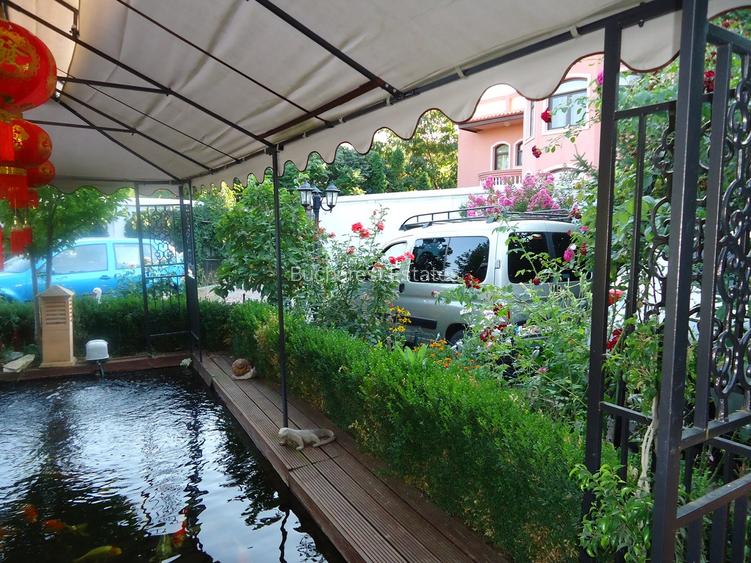 Vila piscina superba gradina matura cu iesire directa la padure - 16