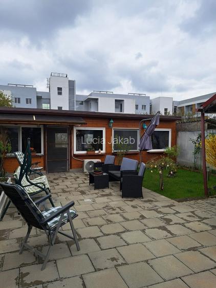 Casa cu 2 apartamente decomandate - 3