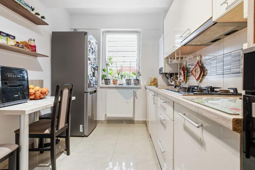 De vânzare Apartament cu 3 camere 83 mp Complex Iris 0% comision - 10