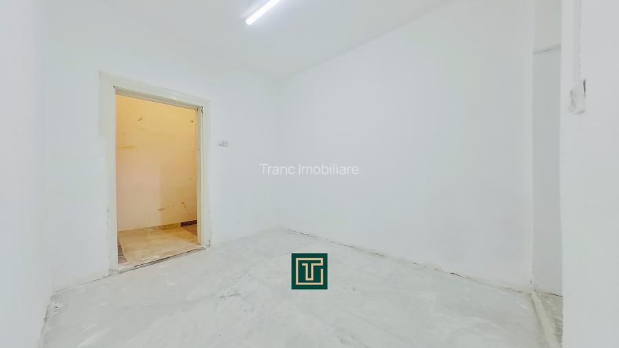 Apartament cu potential cu 2 camere la curte comuna in Centru - 3