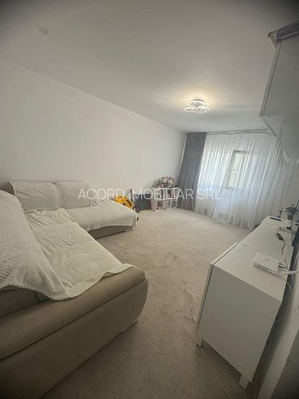 Faleza nord-- apartament 3 camere decomandat - 10