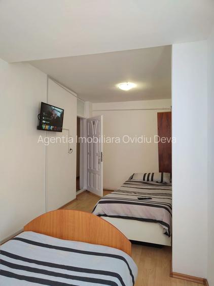 Inchiriez Vila 5 camere mari, 5 balcoane + 2 bai + bucatarie, utilata - 5