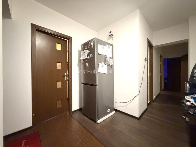 Apartament 3 camere, decomandat, 64mp utili, etaj 3- Piata Doina - 7