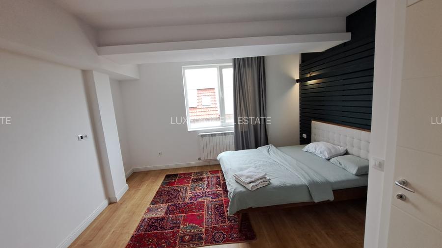 APARTAMENT 3 CAMERE   CU 3 BAI - LUX - LOC PARCARE - COMISION 0 - 21
