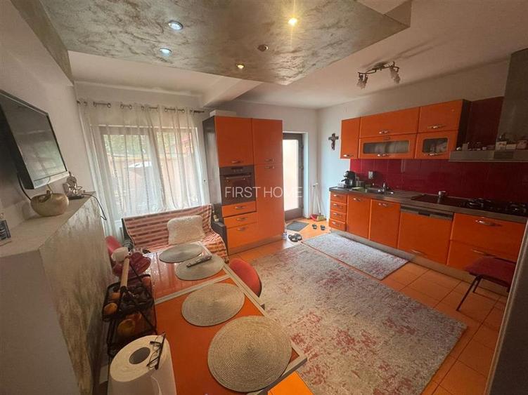 Casa Focsani, zona LIDL centru-str Alecu Russo, 485 mp teren ,casa P+1+M - 12