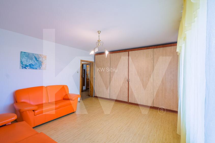 Apartament 3 camere  Etaj 5/8  73 mpu Str. Lunga Sibiu  - 2