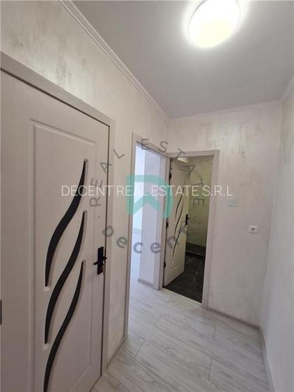 Garsoniera Craiter, etaj 3, renovata, Brasov - 16