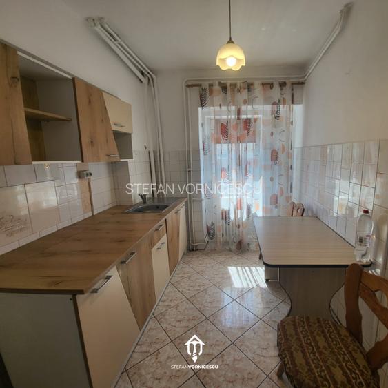 Apartament cu 2 camere decomandat | Str Garii  - 7