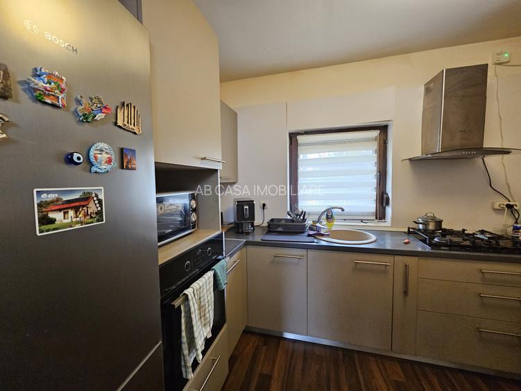 Două case individuale, P+M, construcții 2002/2007, în Giroc, comision 0% - 39