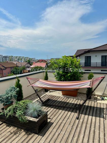 Penthouse cu terasă panoramică 35 mp – Tractorul, lângă Coresi Mall, 650€ - 2
