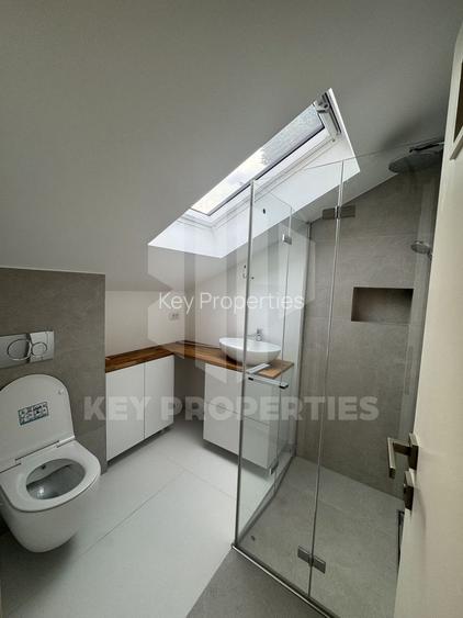 Piata Romana, mansarda boema, finisaje in linii simple si elegante - 8