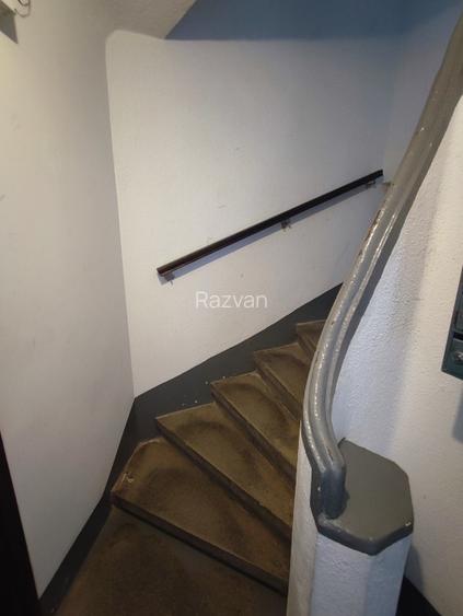 Proprietar  - 2 camere Primaverii  - renovat si complet reconsolidat - 13