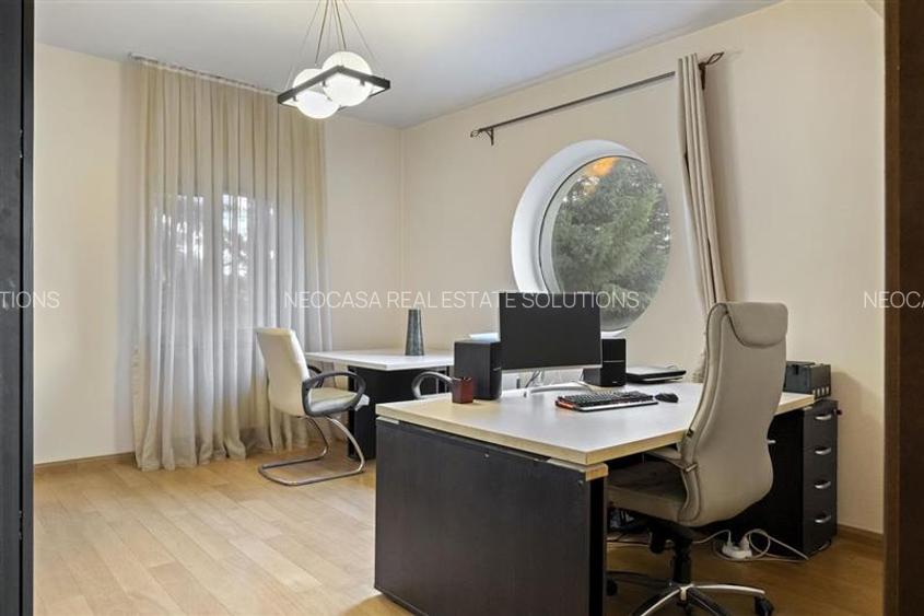 Vila de lux in apropiere de Cambridge School | Curte superba - 41