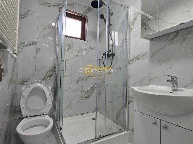 Garsoniera, Piata Unirii. - 4