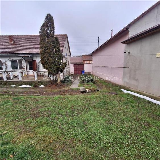 Bocsa Montana, Casa mare la strada principala - 23