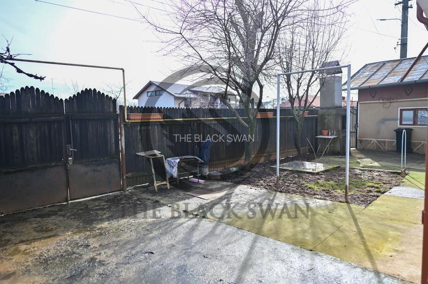 Casa cu 7 camere de vanzare | Zona Centrala, Baicoi | Comision 0% - 3