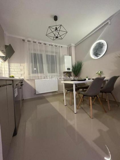 Zona Centrala- Timpuri Noi -Tineretului - 2camere -centrala proprie - 18