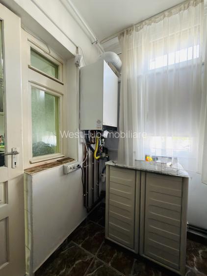 Apartament 3 camere, decomandat, etajul 2, zona Soarelui - 13