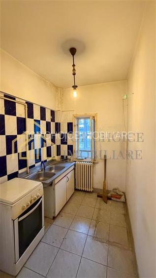 GARSONIERA SPATIOASA CU PARCARE SI BOXA - STEFAN CEL MARE - PARTER INALT - BLOC - 10