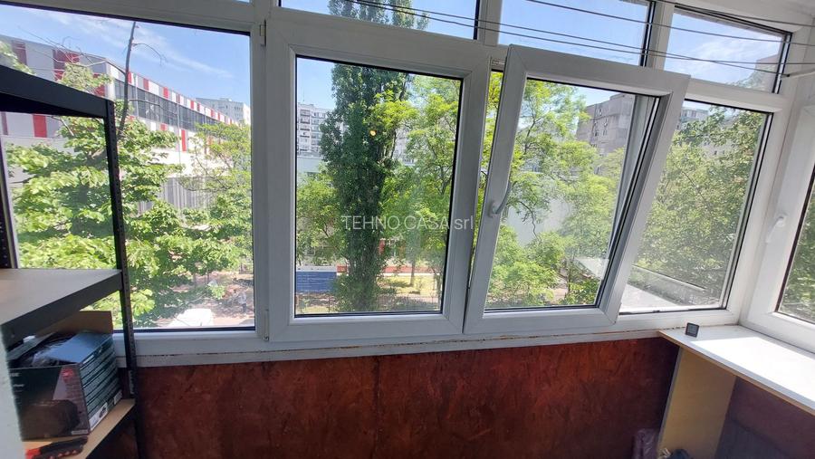 TITAN, apartament 2 camere decomandat, et.3, metrou 1 Decembrie - 10